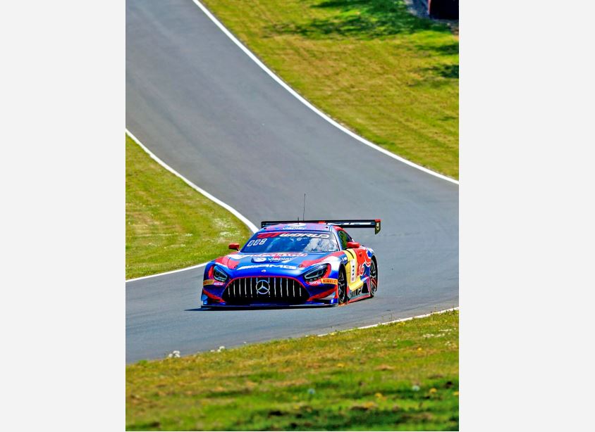 2 Seas impress in GTWC qualifying